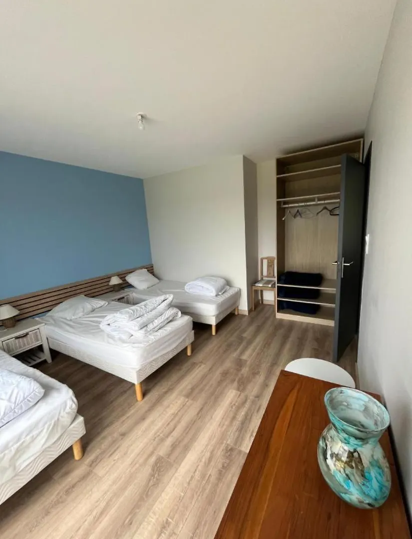 Holiday home Gites De Landuziere, Sleeps 14 Saint-Genet-Lerpt France
