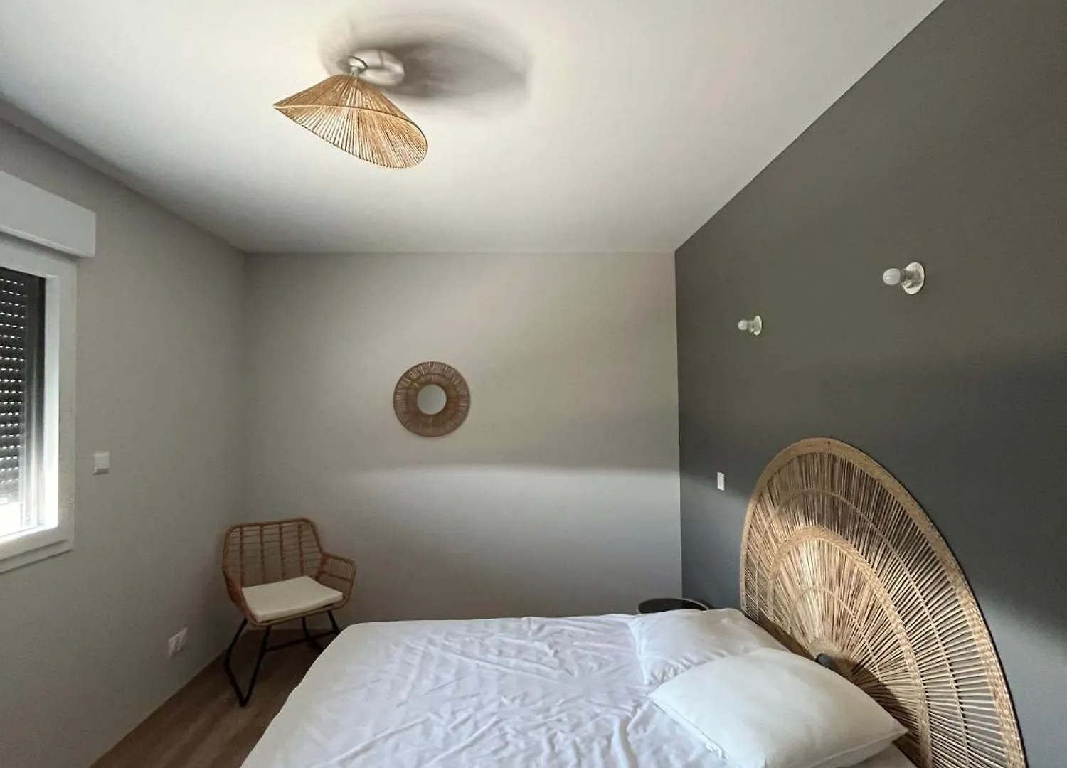 Gites De Landuziere, Sleeps 14 Saint-Genet-Lerpt France